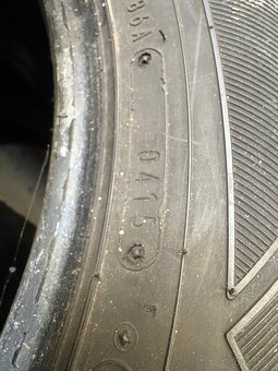 Pneu 225/55r16 - 3
