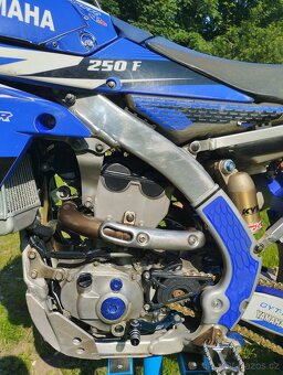 Yamaha yzf 250 - 3