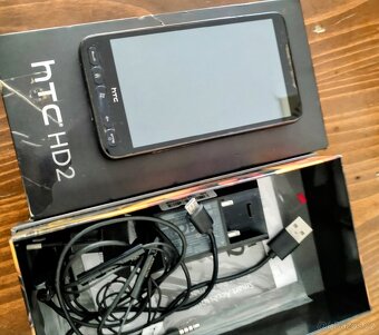 HTC HD2 historická lahůdka -první windows KRABICOVKAs - 3