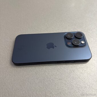 iPhone 15 Pro 128GB, pěkný stav, 12 měsíců záruka - 3