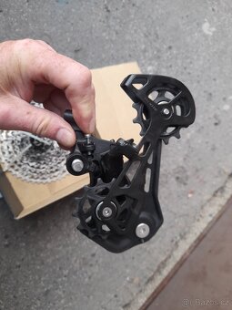 Shimano přehazovačka + kazeta M6100. - 3