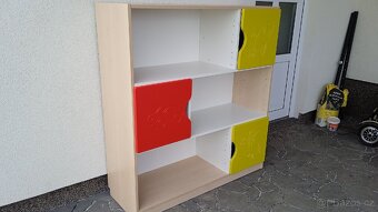 Dětská skříňka na hračky 116x127x40, zánovní stav - 3
