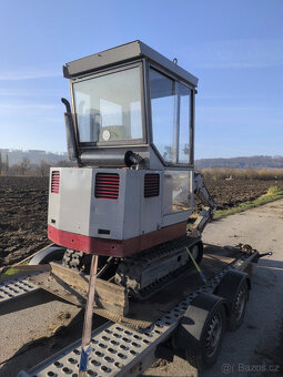 Bagr 1,6t, lžíce 30, 45 a 70 cm - 3