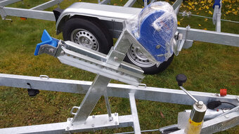 LODNI PRIVES TPV-BOCKMANN 1800KG SKLADEM KVALITNI - 3