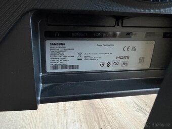 25" Samsung Odyssey G40B - 3