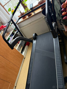 Téměř nepoužitý běžecký pás Trifit Incline Pro - 3