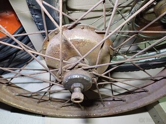 Prodám přední a zadní kolo Jawa 250 Duplex - 3