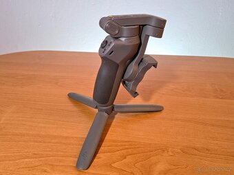 DJI Osmo Mobile 3 Combo - 3