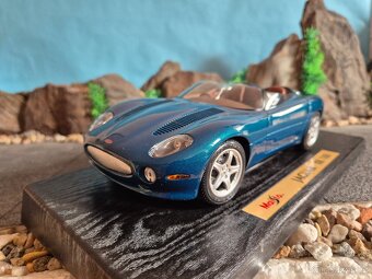Prodám model 1:18 Jaguar xk180 - 3