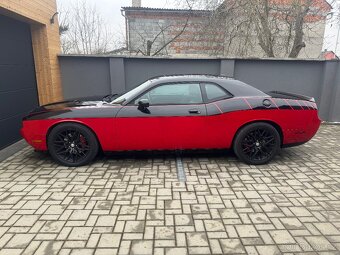 DODGE CHALLENGER SRT 6,1 - 3