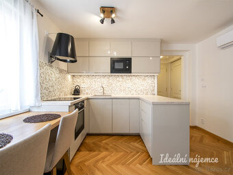 Pronájem bytu 1+kk, Černomořská, Vršovice, 21900 Kč/měs, 40 - 3
