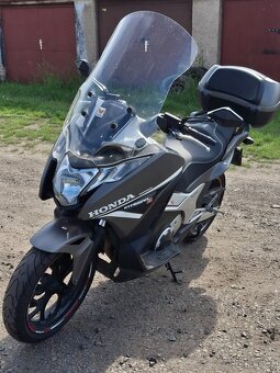 HONDA INTEGRA 750 - 3