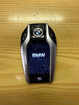 Klíček BMW s displejem G06 G05 G15 G07 G01 G32 G30 G11 - 3