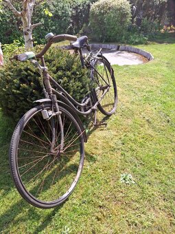 Historické kolo. - 3