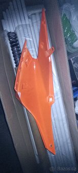 KTM 1290 Super Duke r 2022 levý plast nádrže - 3