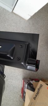 Lišta na víko korby Ford Ranger vč. LED, malá vada - 3