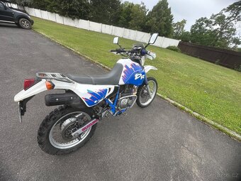 Suzuki DR 650R - 3