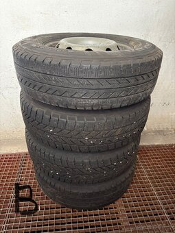 215/75R16C 113/111R - 3