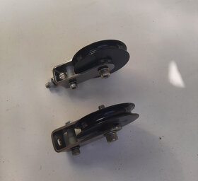 Kladka kovová s úchytem 76 mm - 3