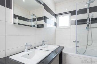 pronájem poloviny apartmánového domu. - 3