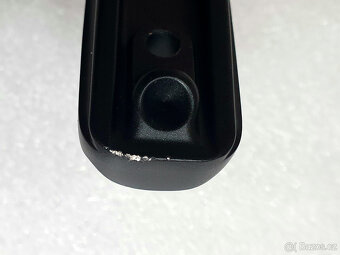 Yamaha FJR 1300 - zadní pravá stupačka - 3