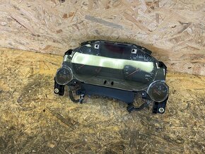 BUDÍKY AUDI A8 D3 4.0 TDI 4E0920900F - 3