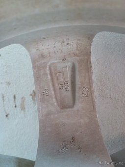 Elektrony se zimnimi pneu 225/65 R17 - 3