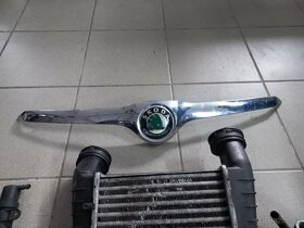 Škoda Superb1 - Díly- Zrcátko - Intercoler atd - 3