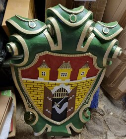 Obří kovový erb -zinek znak PRAHA po renovaci - 3