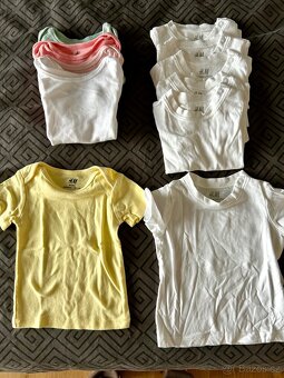13 triček vel 62 (vše H&M) - nepoužité - 3