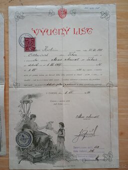 Starý rodný a křestní list a výučný list, r. 1930 - 3