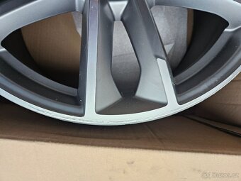 5x112 19 8,5J ET32 Nove alu orig. Audi Sport 8W0 601 025 DC - 3