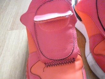 tenisky Adidas s kapsou vel. 40 2/3 - 3