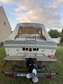 Motorová kajutová loď Windy 23 vč. přívěsu - 3
