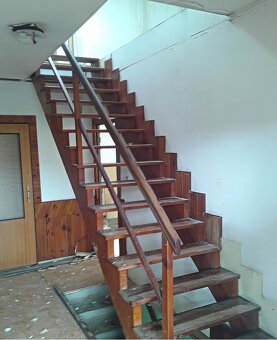 Staré dřevěné schody - 3