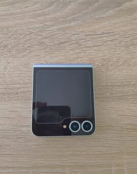 Samsung galaxy z flip6 - 3
