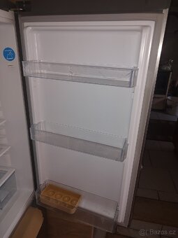 Lednice s mrazákem AMICA VC 1682 X - 3