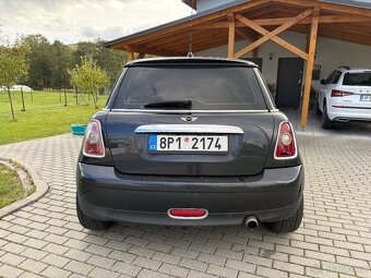 Mini Cooper One, rok 2008 - 3