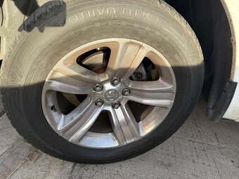 ALU 20" Dodge RAM včetně pneu 40% - 3