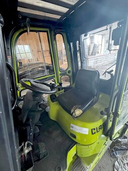 VZV Clark GTS30D - 3