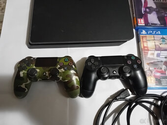 Sony Playstation 4 Slim - 2 x ovladač, 4 x hra - 3