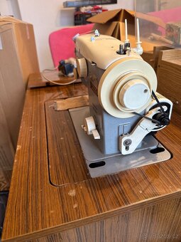 Šicí stroj Veritas - 3