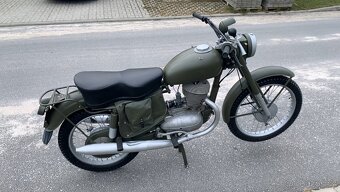 Jawa 250 typ 579 Švéd, Libeňák - 3