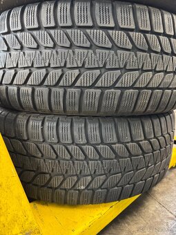 Pneu Bridgestone Blizzak 4x 235/50 R19 - 3