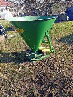 Rozmetadlo průmyslových hnojiv - 3