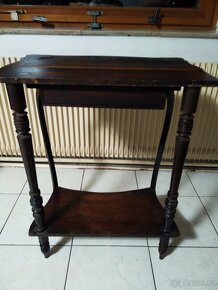 Stůl a stojan na květiny - 3