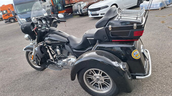 HARLEY-DAVIDSON Triglide /Tříkolka/ - 3