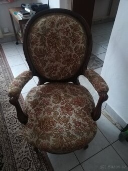 Zámecké čalouněné křeslo - 3