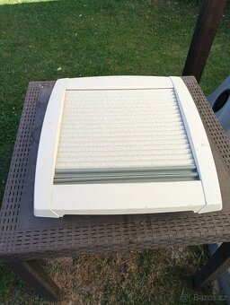 Střešní okno do karavanu - 3