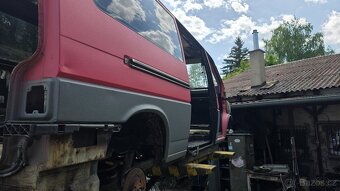 VW T4 1,9 td 50kW - karoserie s doklady r.v.2001 - 3